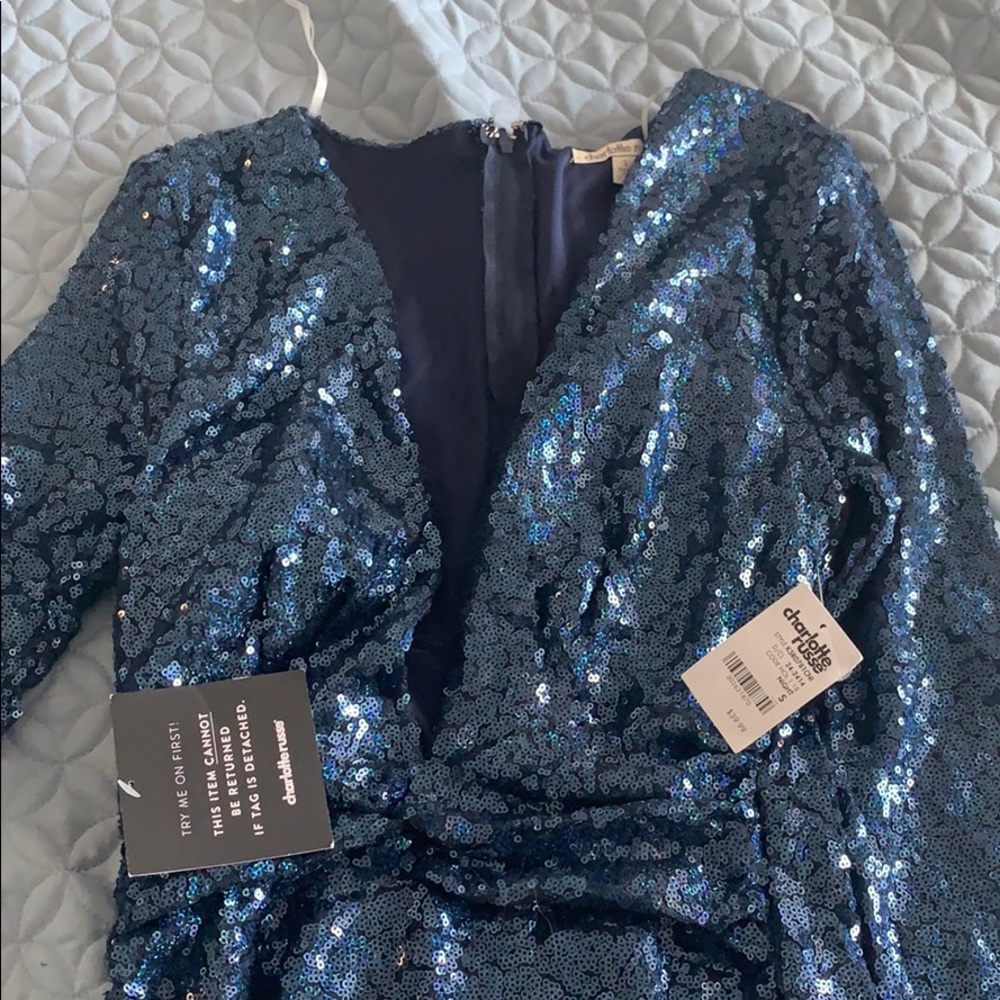Beautiful sequin dress 💙💙